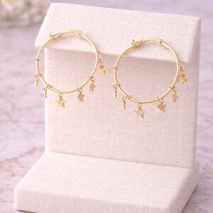 NWOT Gold Star Hoop Earrings – 1.5”